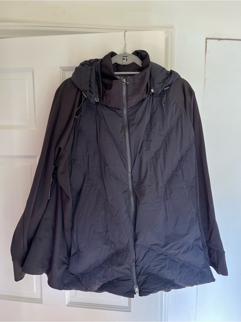 Athleta Women's Black Hooded Insulated Puffer Jacket